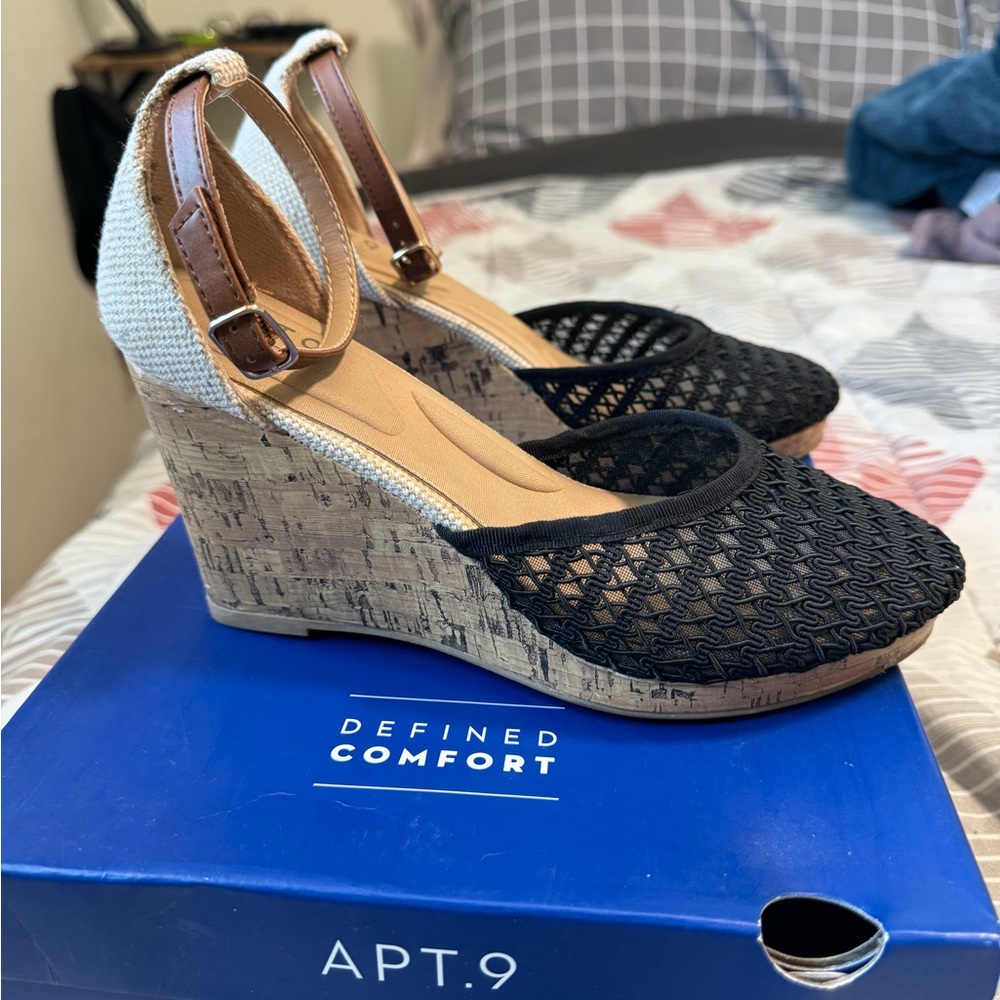 Apt 9 wedges